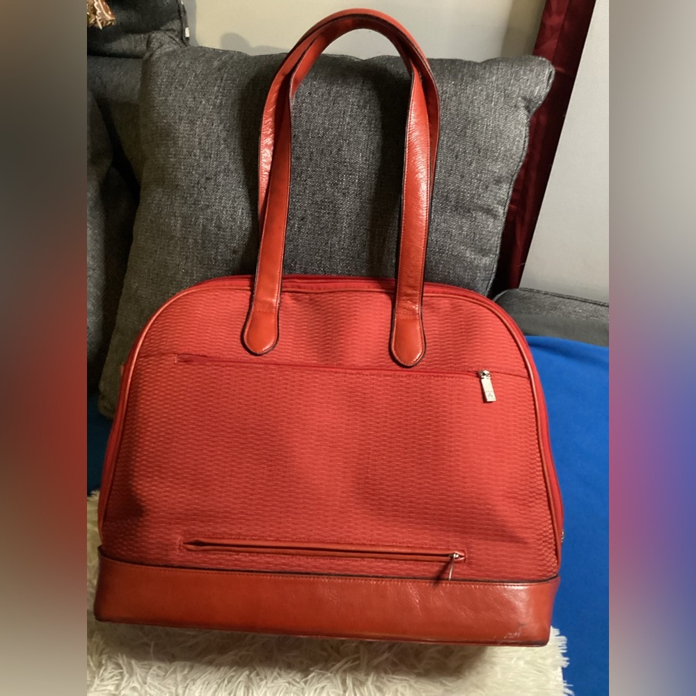 Alicia Klein Embossed XL Travel Tote with Feet EUC